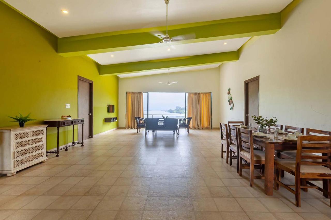 Stayvista'S Shivom Villa 1 - A Serene Escape With Views Of The Valley And Lake Лонавала Екстериор снимка